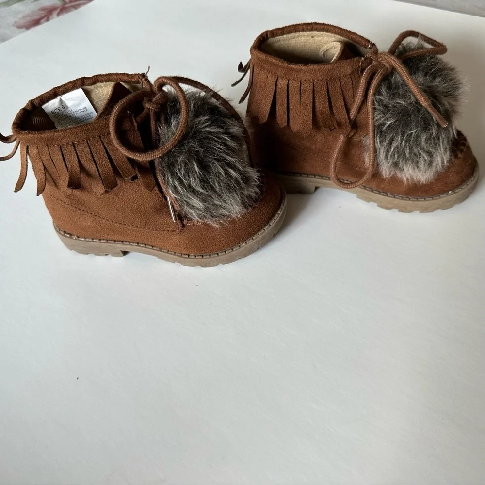 Crazy 8 toddler girl moccasin boots size 6